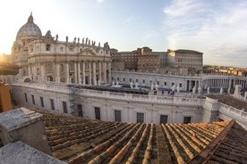 Grupa teologów zarzuca papieżowi herezje
