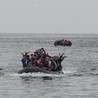 Minister wskoczyła do morza, by zrozumieć migrantów