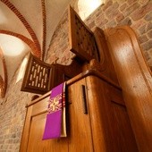 Noc konfesjonałów w całej Polsce - ostatni dzwonek na spowiedź przed świętami