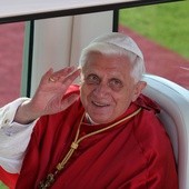 Franciszek: Benedykt XVI to wielki papież