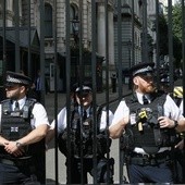 W. Brytania: Wzrasta liczba zgłoszeń dotyczących radykalizacji