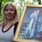 Dr Iwona Zielonka, konsultant ds. nowej ewangelizacji w diecezji płockiej, z obrazem Maryi – Gwiazdy Nowej Ewangelizacji