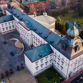 Kuria w Katowicach: jest zgoda dla proboszczów na odprawianie czterech mszy w dni świąteczne 