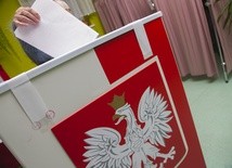 Premier Morawiecki: Jest plan, żeby o kilka miesięcy czy o pół roku przesunąć wybory samorządowe