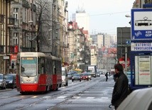Śląskie. Ograniczenie liczby połączeń autobusowych i tramwajowych. Jest decyzja Zarządu Transportu Metropolitalnego