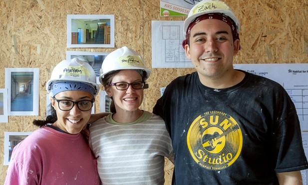 Amerykańscy studenci przyjechali do Gliwic, żeby remontować nowy Dom Nadziei