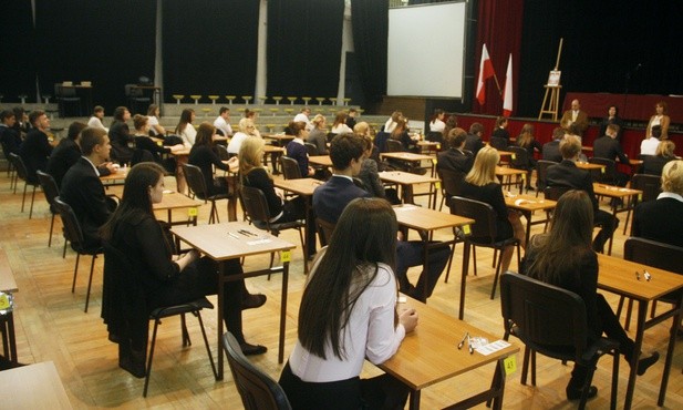 Minister edukacji podpisał rozporządzenie dot. egzaminów zewnętrznych, w tym matur