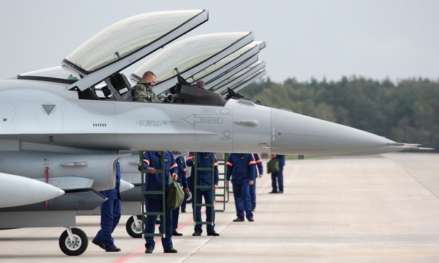 F-16 dla Ukrainy - szkolenia pilotów już latem
