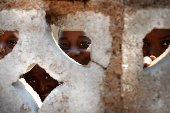 Afryka: Ebola znów daje o sobie znać 