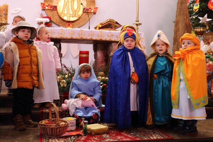 Jasełka trzylatków z przedszkola katolickiego