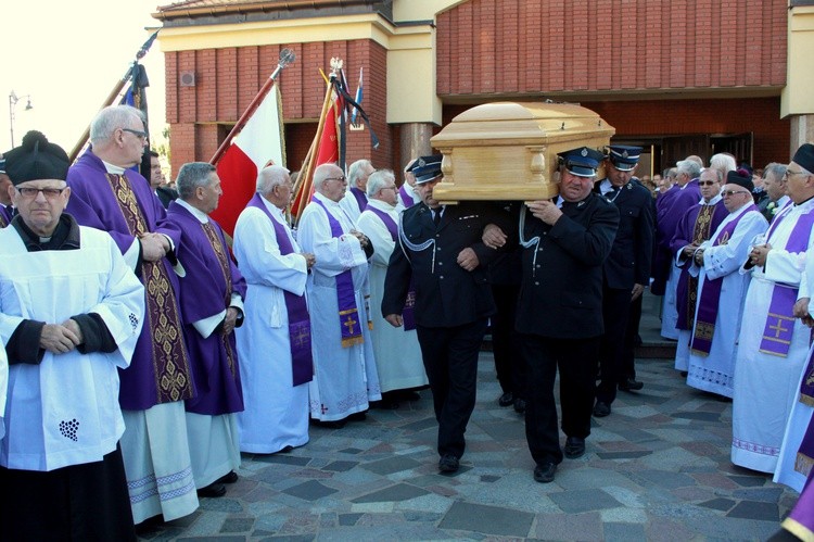 Pogrzeb ks. kan. Zbigniewa Kurkiewicza