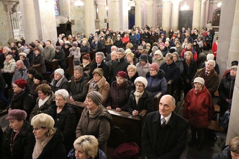 22 lutego - Pielgrzymi w katedrze płockiej cz. 1