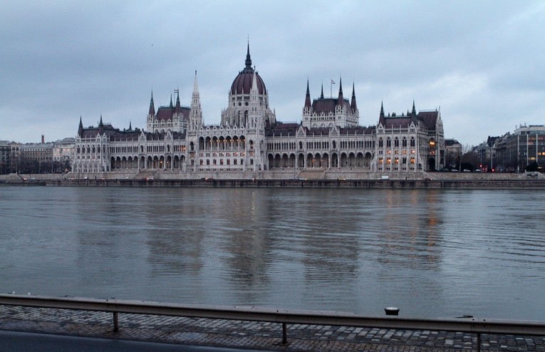 Węgry zawiesiły relacje z Holandią na szczeblu ambasadorskim