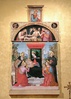 Włochy Tolentino 23 06 2025
Bazylika Świętego Mikołaja, San Nicola w Tolentino. Obraz autorstwa Marchisiano di Giorgio nad ołtarzem  przedstawiający Madonnę na tronie ze świętymi Augustynem, Mikołajem z Tolentino, Apollonią i Katarzyną Aleksandryjską. U góry Złożenie do grobu i cymatium z figurą błogosławiącego Ojca Przedwiecznego
FOTO:HENRYK PRZONDZIONO /FOTO GOŚĆ