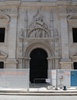 Włochy Tolentino 23 06 2025
Bazylika San Nicola Świętego Mikołaja.. Nad  wejściem płaskorzeźba Madonna z Dzieciątkiem, po jej prawej stronie stoi św. Augustyn, a po lewej – patron bazyliki, Mikołaj z Tolentino, pierwszy augustiański święty
FOTO:HENRYK PRZONDZIONO /FOTO GOŚĆ