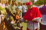 Piekary Śląskie 28 05 2000
Pielgrzymka mężczyzn i młodzieńców do Matki Boskiej Piekarskiej. Prymas Polski kardynał Józef Glemp.
Foto: HENRYK PRZONDZIONO /FOTO GOŚĆ


Skany z negatywów.