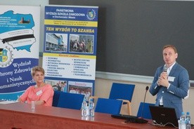 Dr Radosław Piotrowicz mówił o wsparciu teraeutycznym i jego znaczeniu dla rozwoju małego dziecka