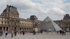 Materiały do produkcji bomb znalezione na przedmieściach Paryża