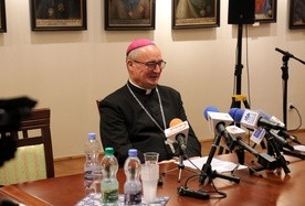 Biskup płocki do mediów