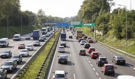 Kierowcy korzystający z automatycznych metod poboru opłat na autostradzie A4 na odcinku Katowice-Kraków od 1 stycznia zapłacą mniej za przejazd 