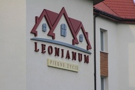 Logo Leonianum - Piękne Życie