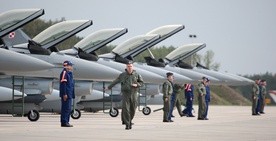 Zamieszanie wokół zapłaty za F16