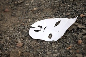 Ta agresja skrzętnie ukrywa swoją twarz