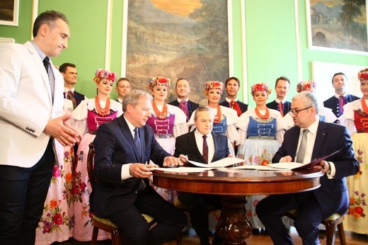 Podpisanie umowy o wspólnym prowadzeniu ZPiT "Śląsk"