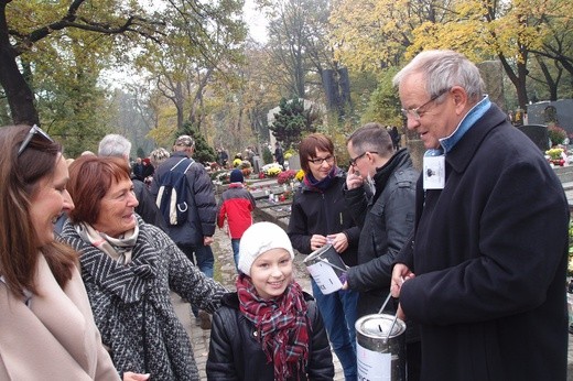1 listopada na cmentarzu Rakowickim