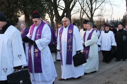 Pogrzeb ks. Adama Łacha - część I