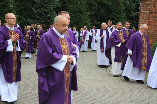 Rypin, Rogowo. Pogrzeb ks. Jacka Darmofalskiego