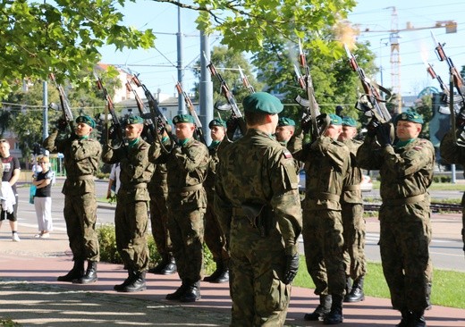 Barykada 44 czyli Powstanie Warszawskie w Elblągu