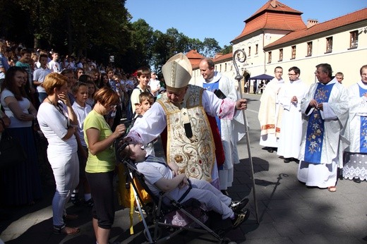 Kard. Dziwisz w obiektywie "Gościa Niedzielnego"