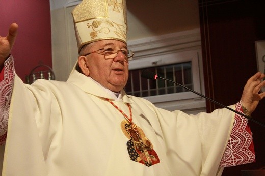 Biskup Roman Marcinkowski