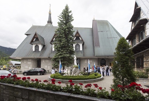 Sanktuarium na Krzeptówkach w obiektywie