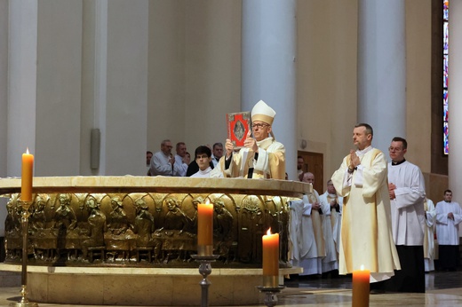 Msza krzyżma świetego w katedrze