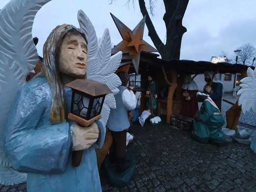 Plenerowa szopka bożonarodzeniowa w Kaletach