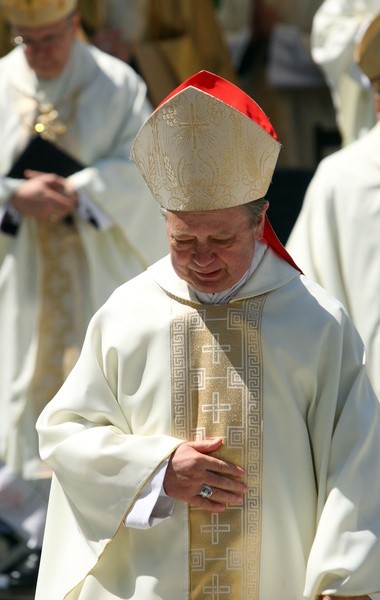 Śp. biskup Gerard Kusz (1939-2021)