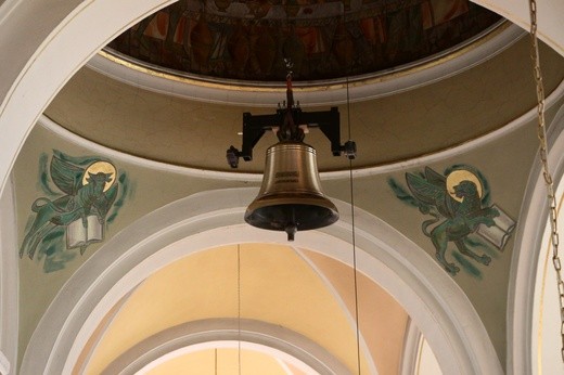 Nowe dzwony w kościele w Nakle Śląskim