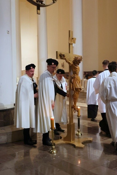 Liturgia Wielkiego Piątku w katedrze Chrystusa Króla