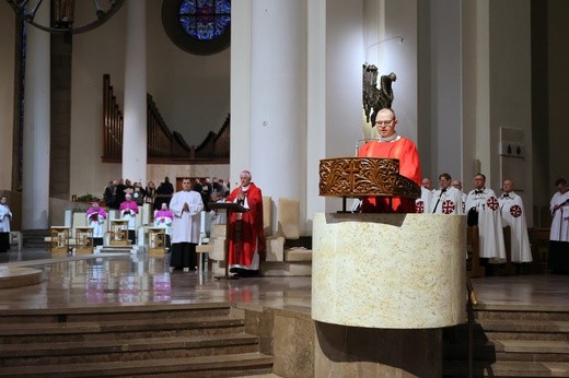 Wielki Piątek w katedrze Chrystusa Króla