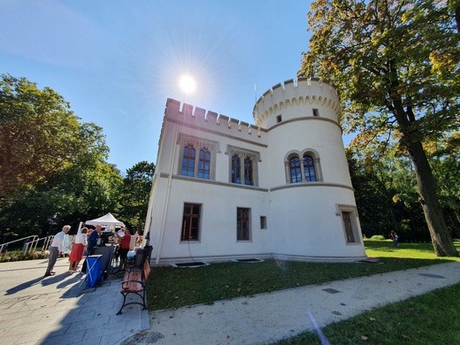 Odnowiony pałac Tiele-Wincklerów w Miechowicach