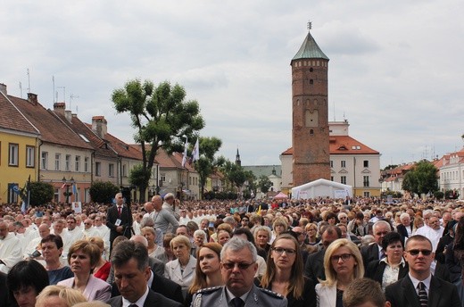 Pułtusk. Msza św. na rozpoczęcie nawiedzenia. Cz. 2