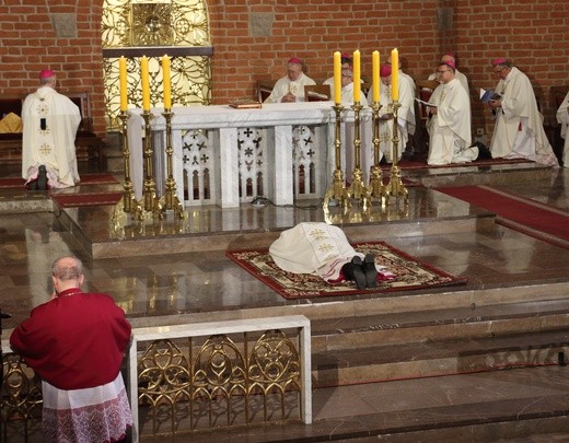 Święcenia biskupie ks. Wojciecha Skibickiego cz. I