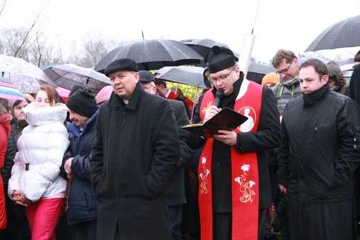 Droga Krzyżowa w Wał Rudzie