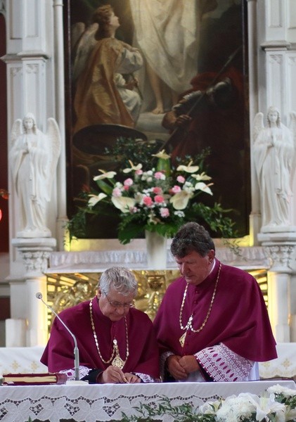 Uroczyste wprowadzenie bp. Adama Wodarczyka i Kanoników Kwidzyńskiej Kapituły Konkatedralnej