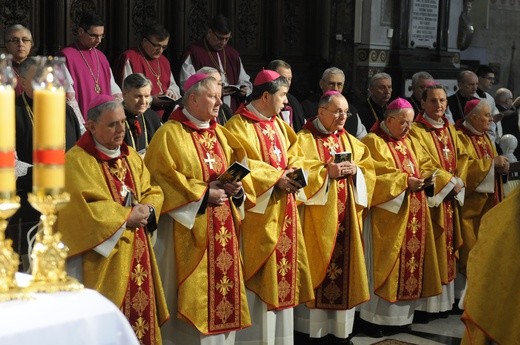 Święcenia biskupie w Płocku - cz. 1