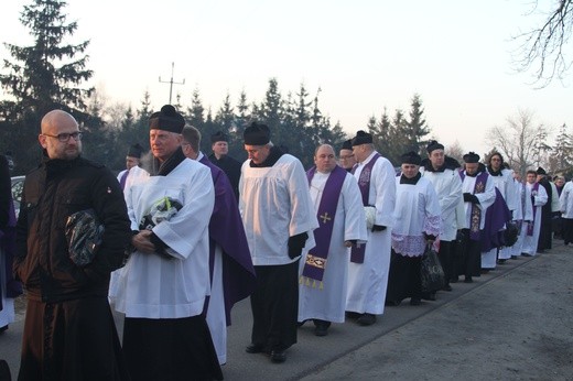 Pogrzeb ks. Adama Łacha - część I