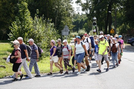 Drugi dzień pielgrzymki - postój w Koszęcinie