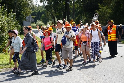 Drugi dzień pielgrzymki - postój w Koszęcinie